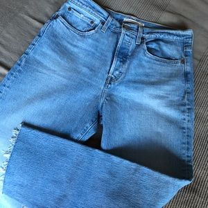 Levi’s Wedgie Straight 30 NWOT